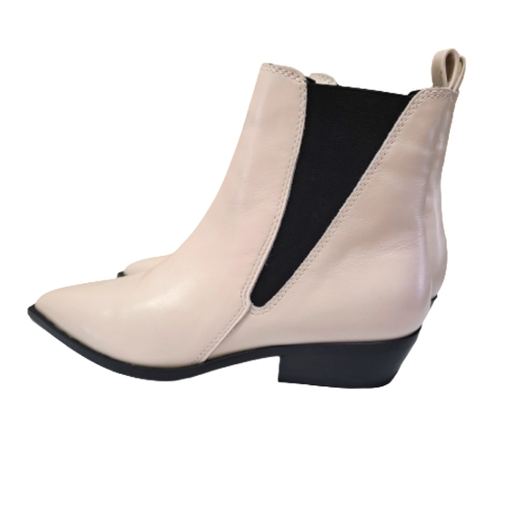 Nine West Danzy Chelsea Ankle Boots Women's Size 7 White Leather - Picture 7 of 16